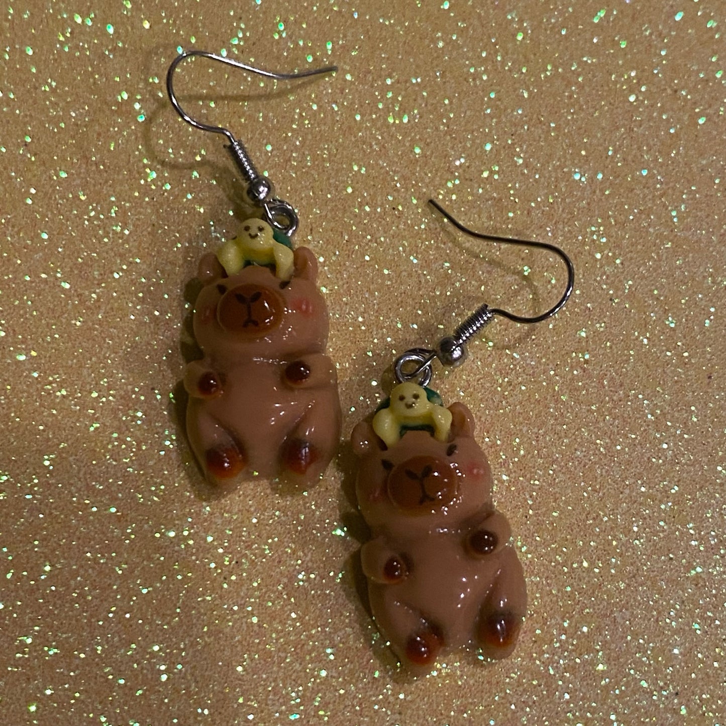 🧸 Tiny Friend Capybara Earrings