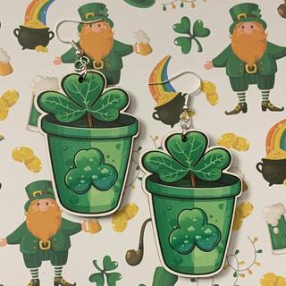 ☘️✨ Lucky Clover Cup Earrings 💚🍀