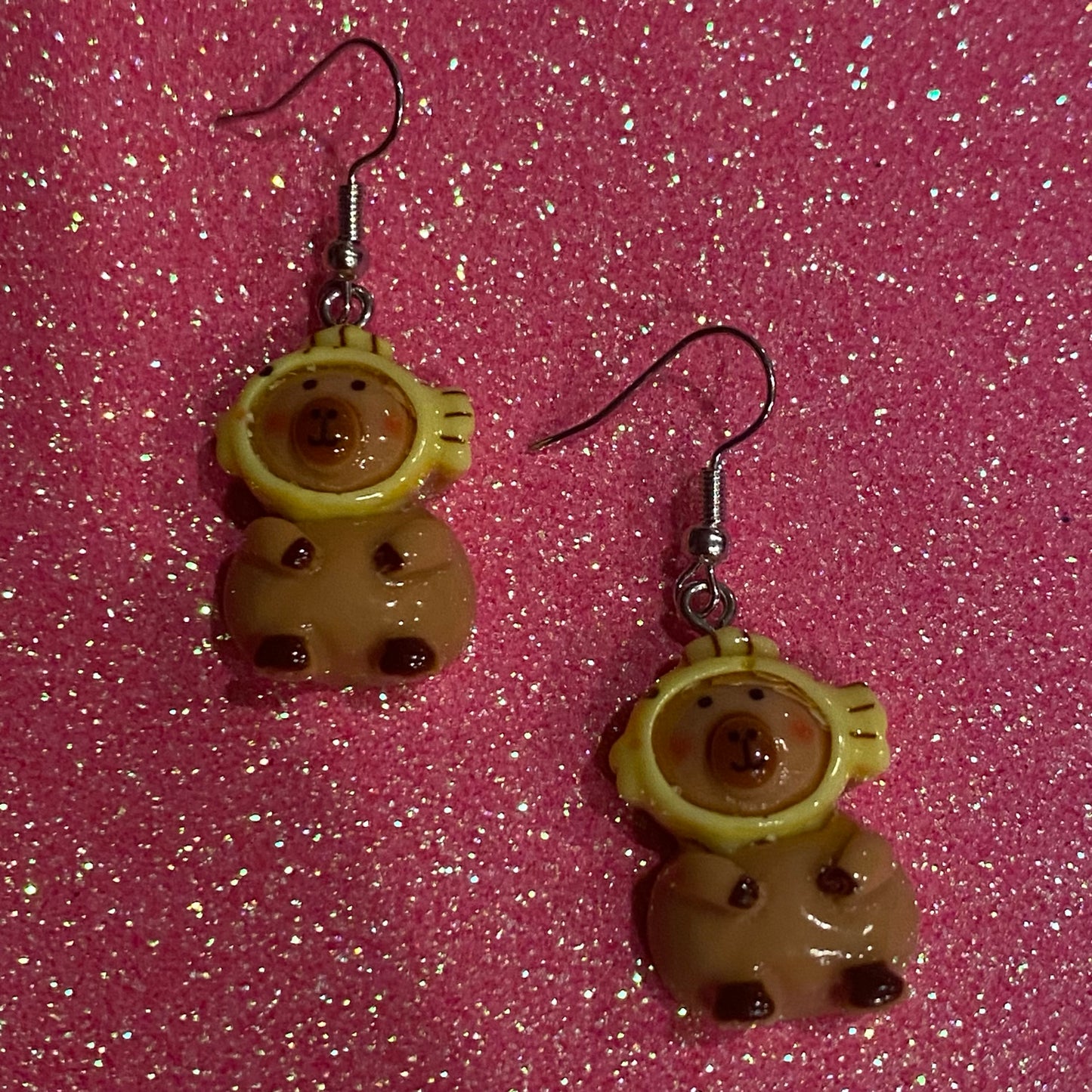 🐟 Fish Head Capybara Earrings
