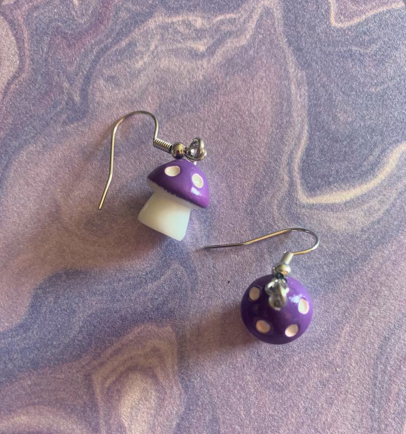 🍄 Whimsical Mushroom Earrings