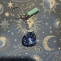 🌌 Cosmic Dreamer Cat Keychain 🌙✨