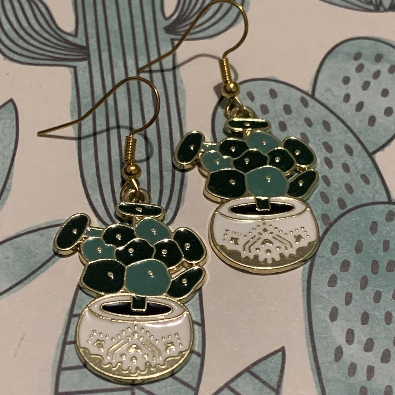🌿 Chinese Money Plant Earrings 💚✨