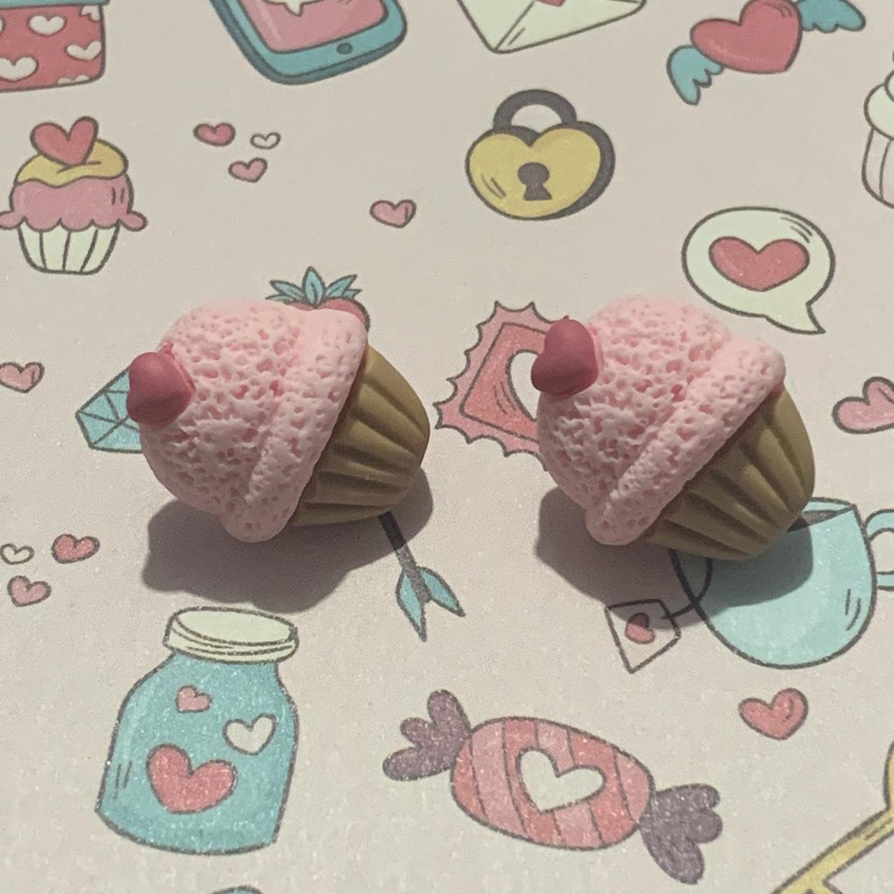 🧁 Sweet Heart Cupcake Earrings 🍓✨