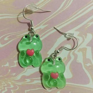 🐸💖 Lovebug Frog Earrings ✨🌿
